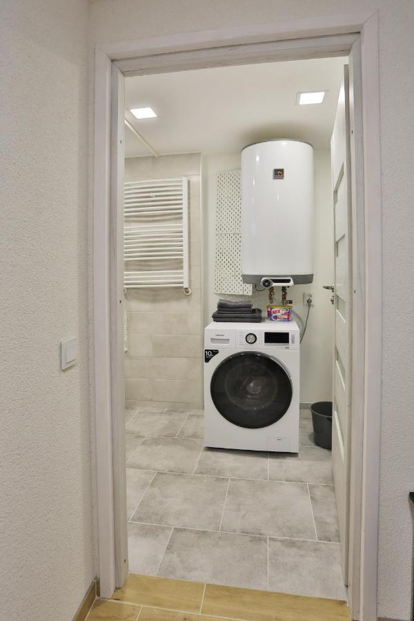 River Park Apartments Укмерге Экстерьер фото